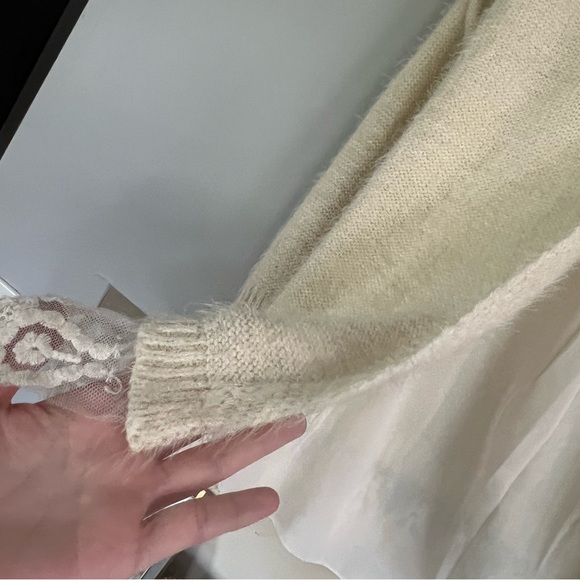 A Reve Oversized Sweater | Size Medium/Large - Picture 5 of 15